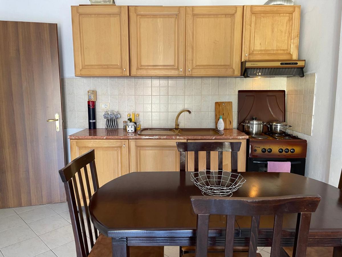 Apartment Klevi *