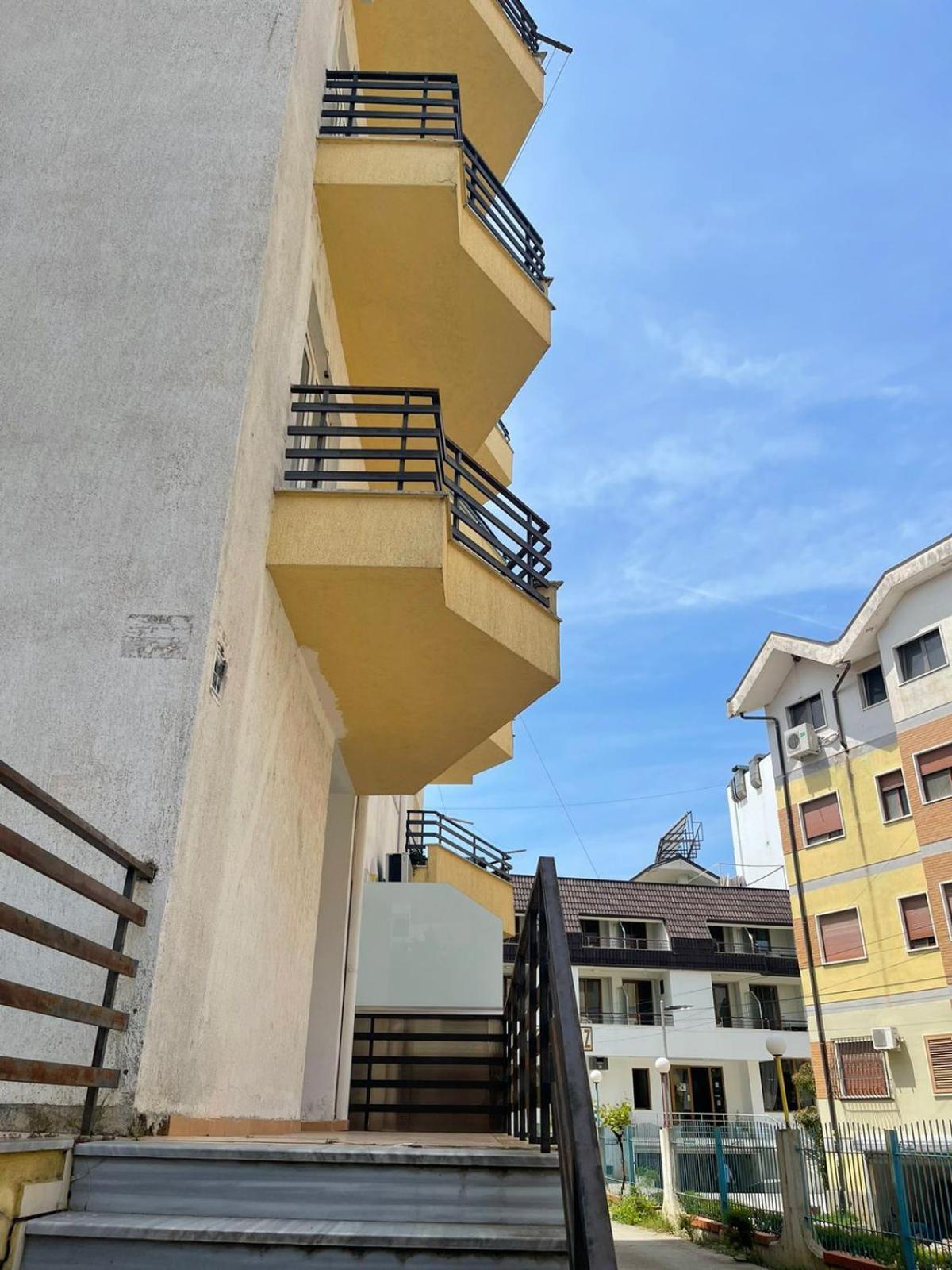 Klevi Apartment