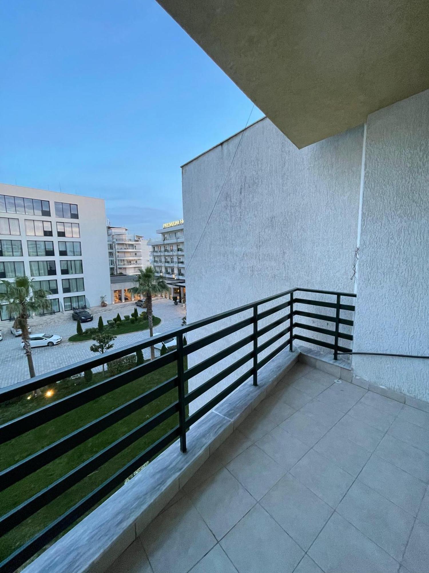 Apartment Klevi *